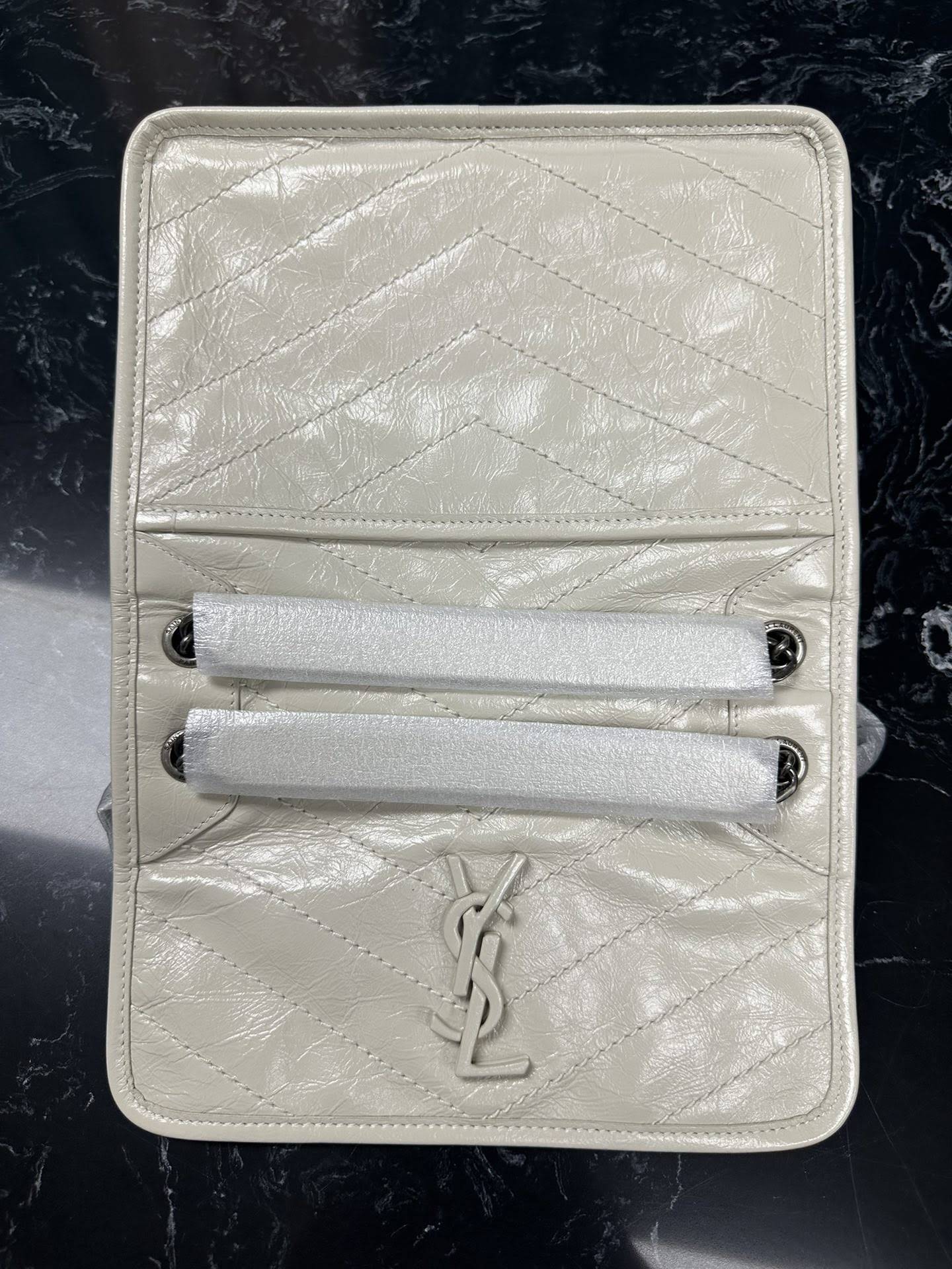 SAINT LAURENT NIKI BABY IN VINTAGE LEATHER (white)