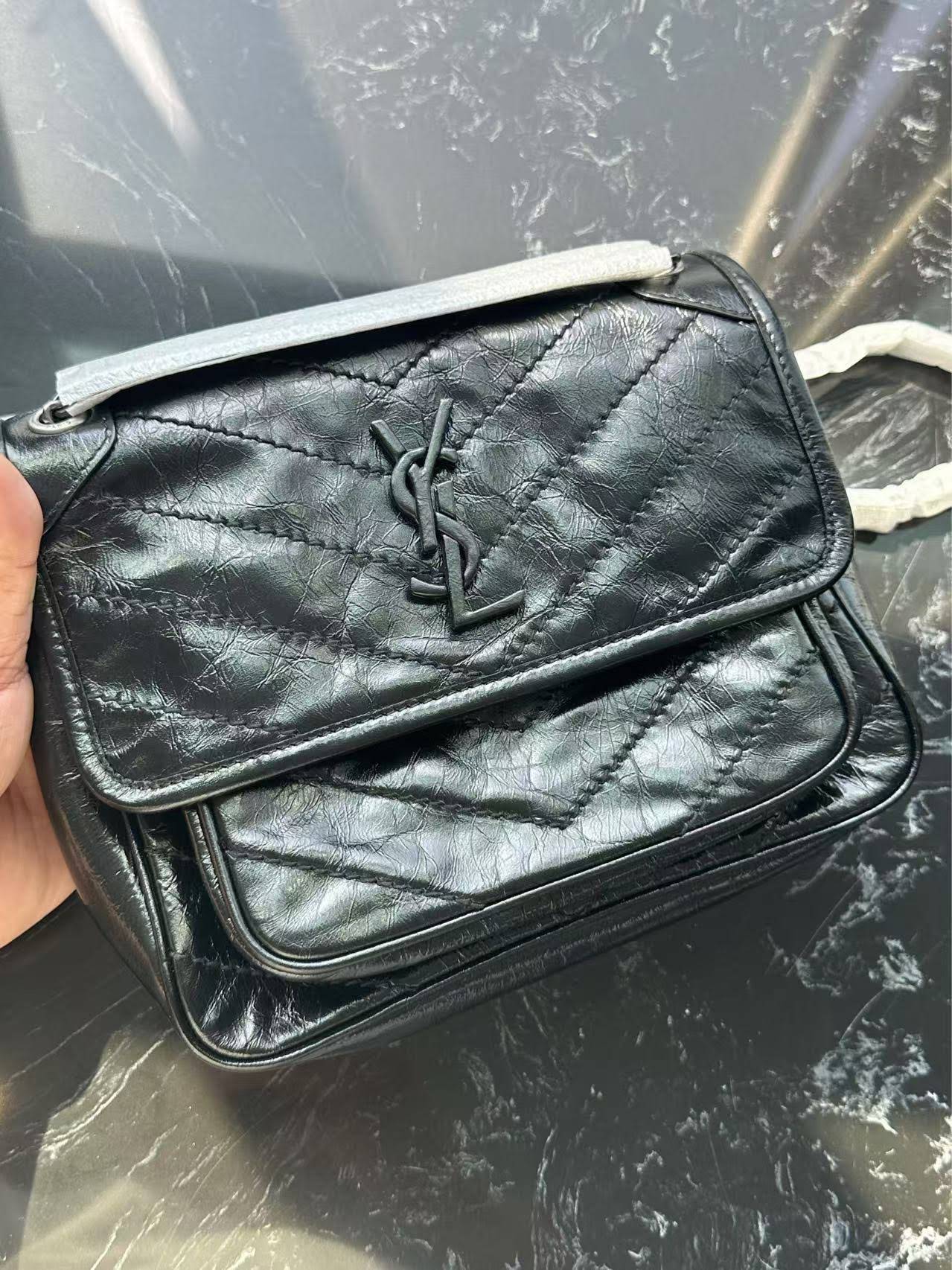 SAINT LAURENT NIKI BABY IN VINTAGE LEATHER (black)